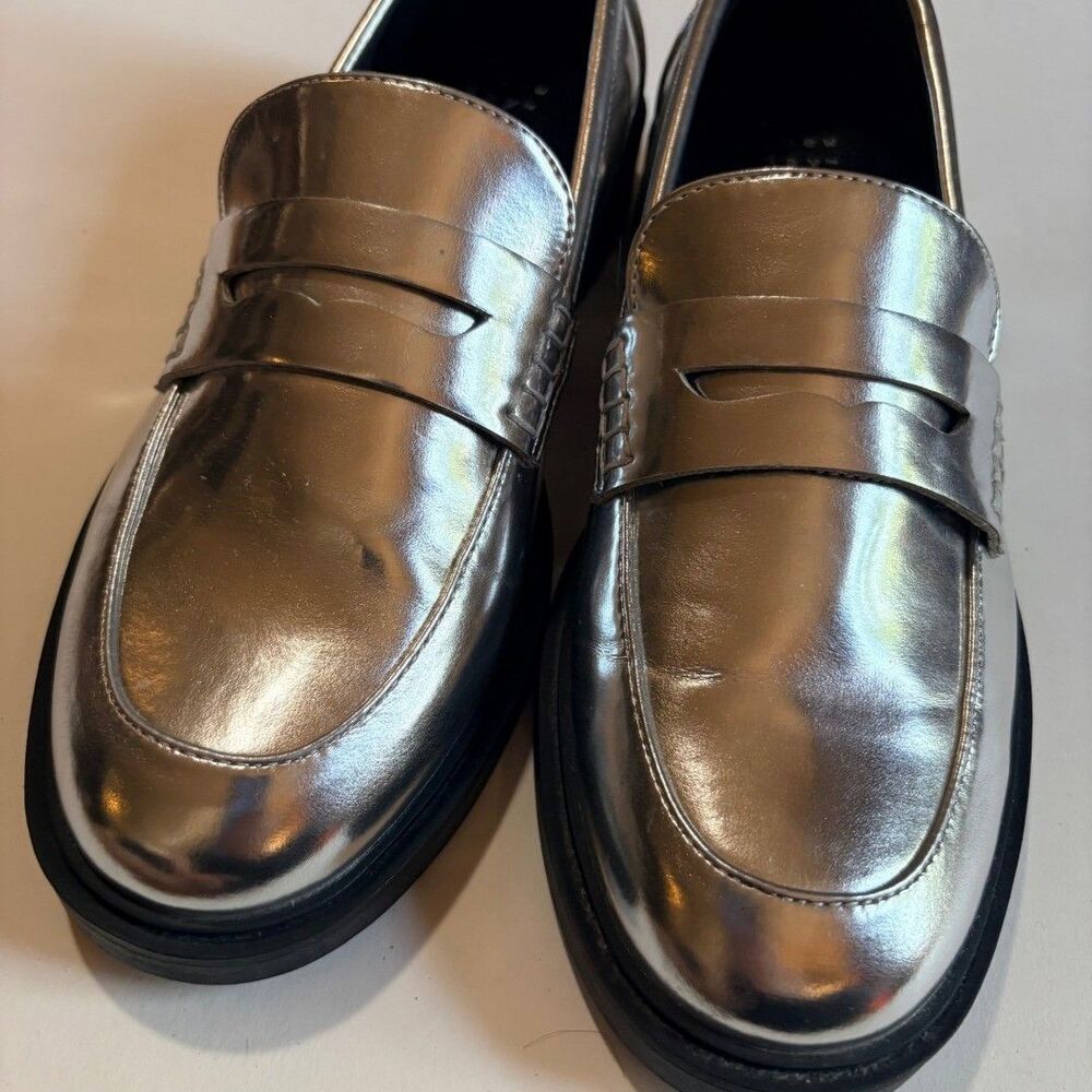 A New Day Women's Silver Penny Loafer Memory Foam Insole Flats 8 - NEW (w/o box) - Picture 9 of 10